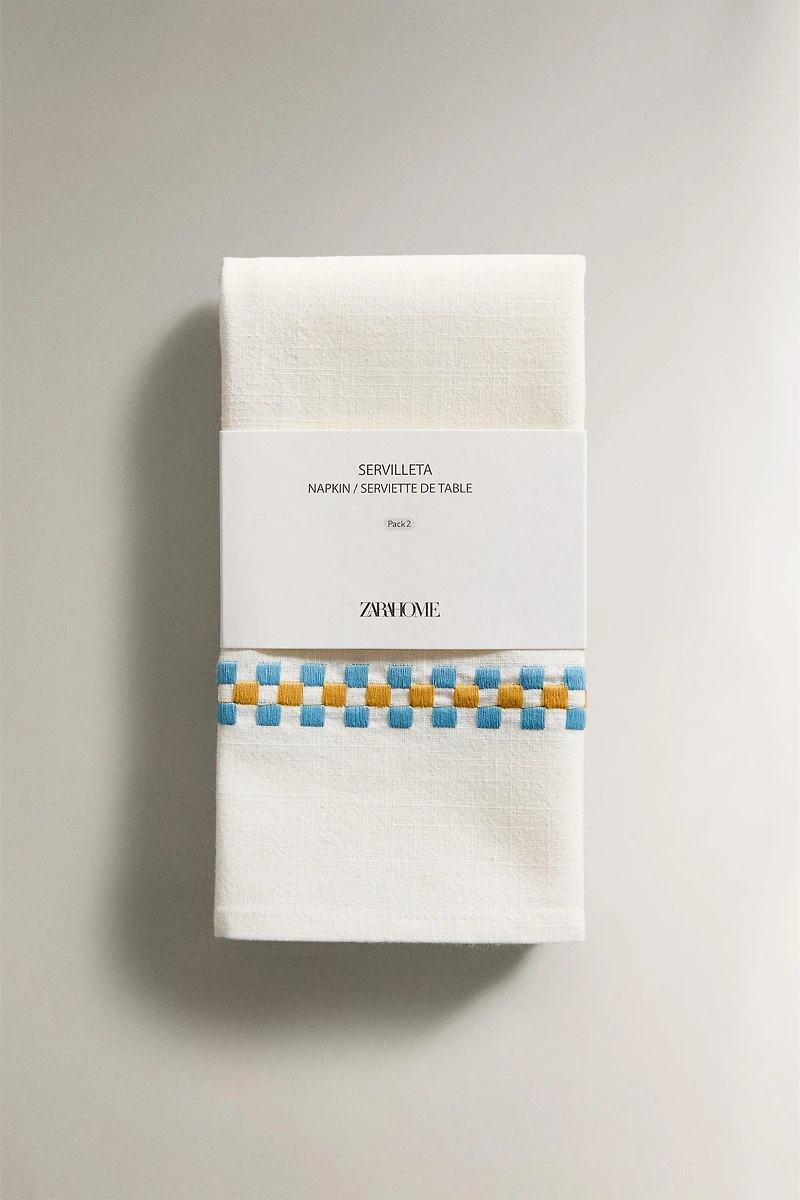 SET OF COTTON NAPKINS WITH MULTICOLORED BORDERS (SET OF 2)