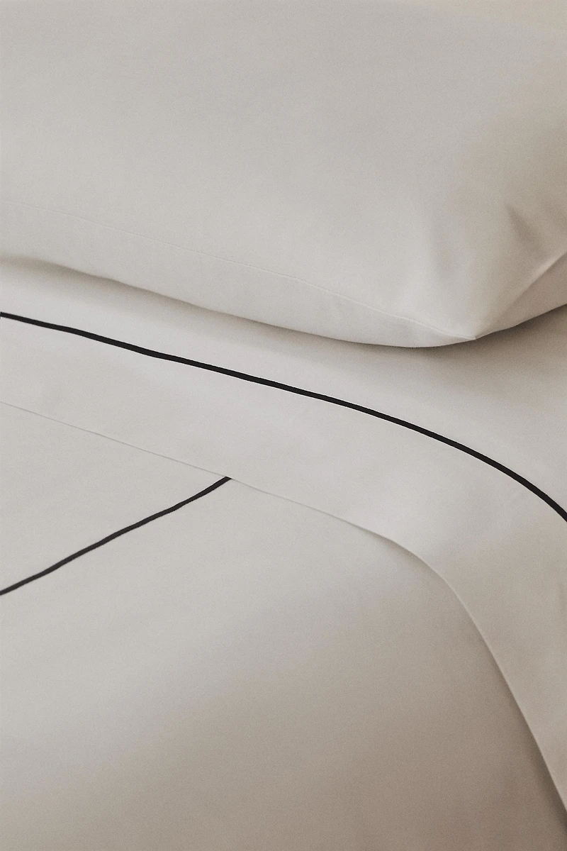 SATEEN FLAT SHEET WITH TRIM