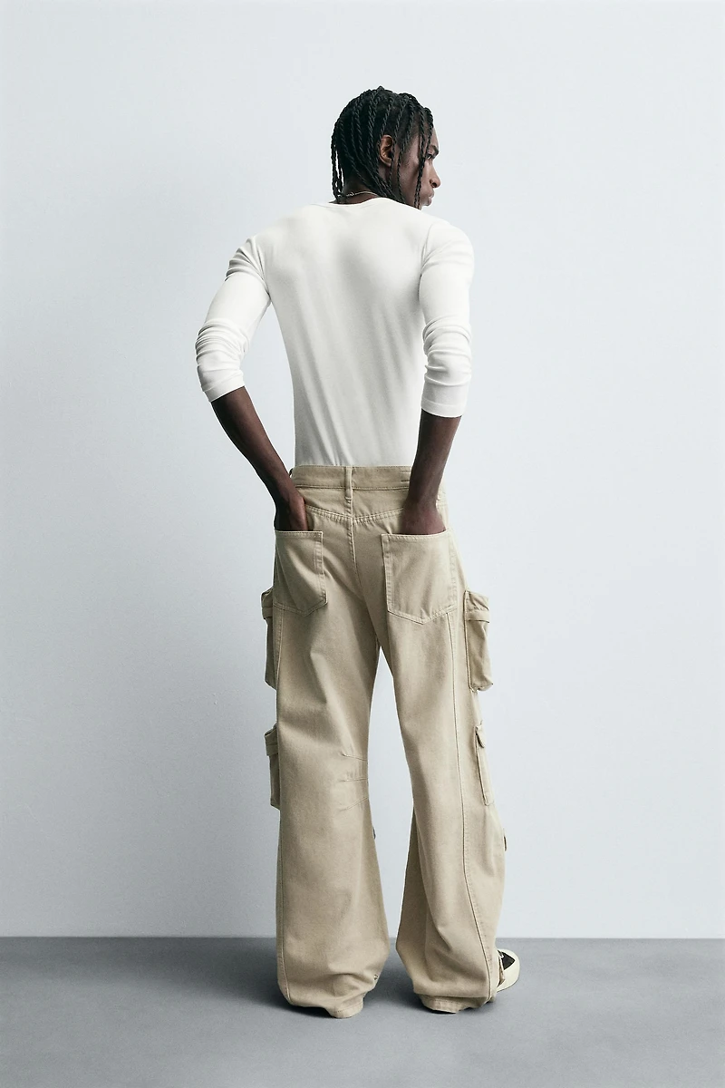 PANTALON CARGO EN DENIM À POCHES