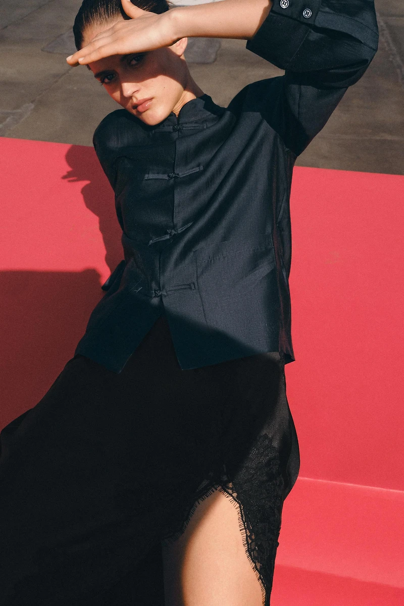 SATIN EFFECT FROG CLASP SHIRT ZW COLLECTION