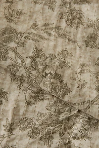 FLORAL COTTON AND LINEN QUILT