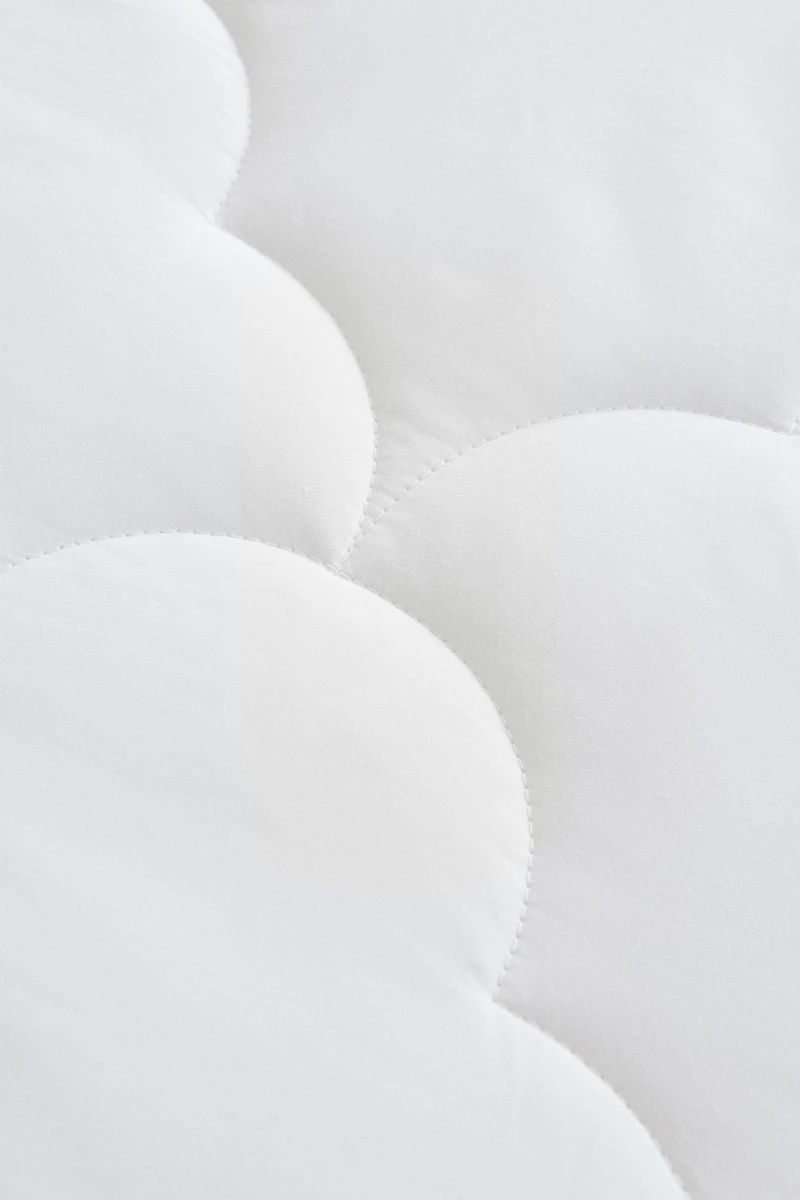 PADDED MATTRESS PROTECTOR