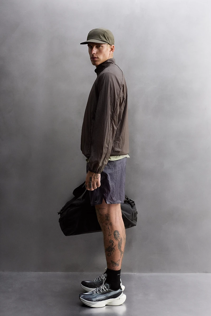 LIGHTWEIGHT TECHNICAL JACKET
