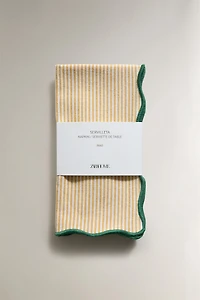 LOT DE 2 SERVIETTES DE TABLE RAYURES BORD ONDULÉ