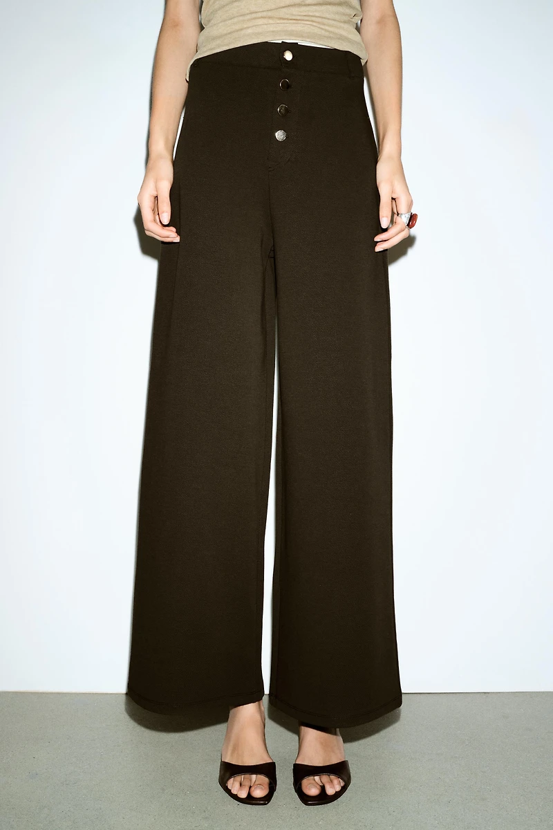 PANTALON DROIT À BOUTONS