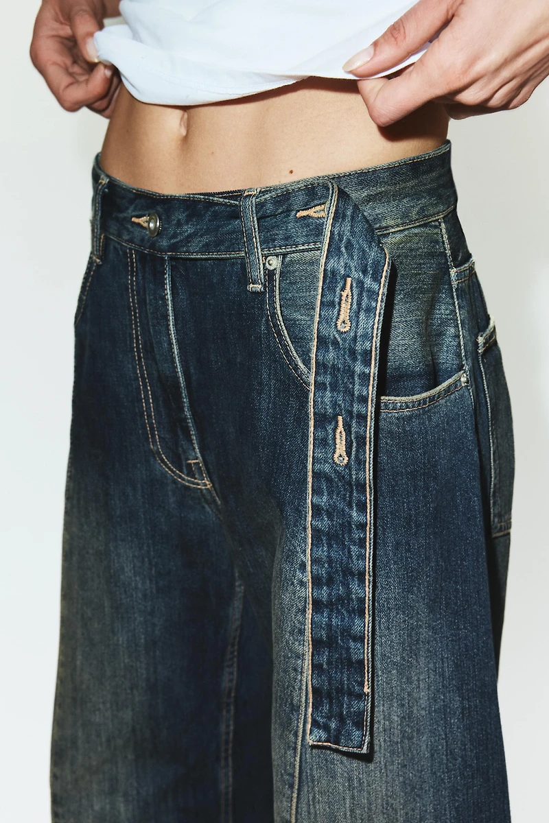 TRF OVERSIZE MID-RISE JEANS