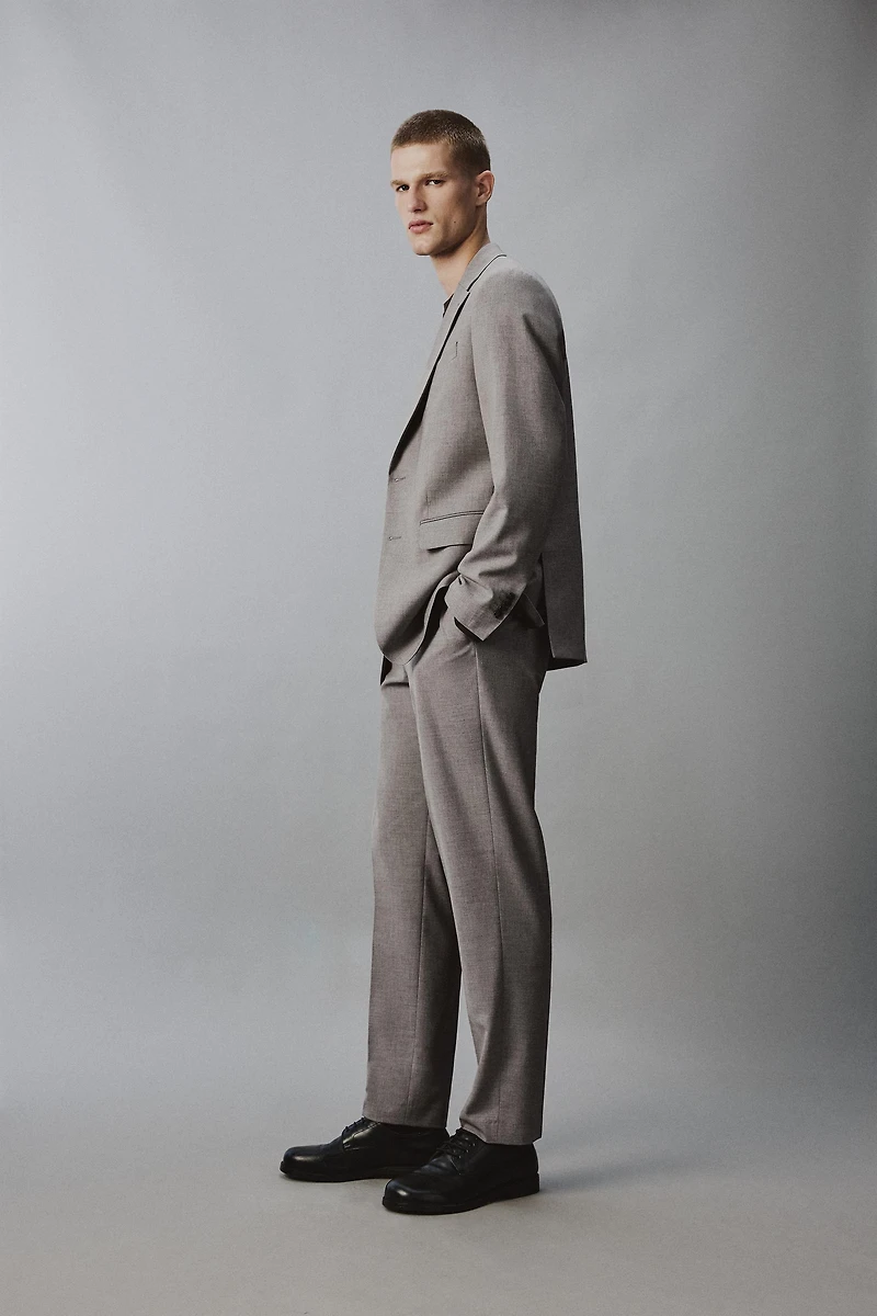 REGULAR FIT TEXTURED SUIT JACKET