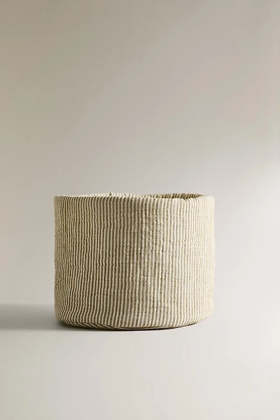 ROUND STRIPED MUSLIN BABY ORGANIZER