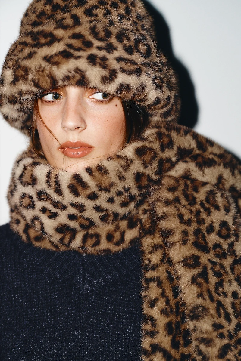 FAUX FUR ANIMAL PRINT HAT