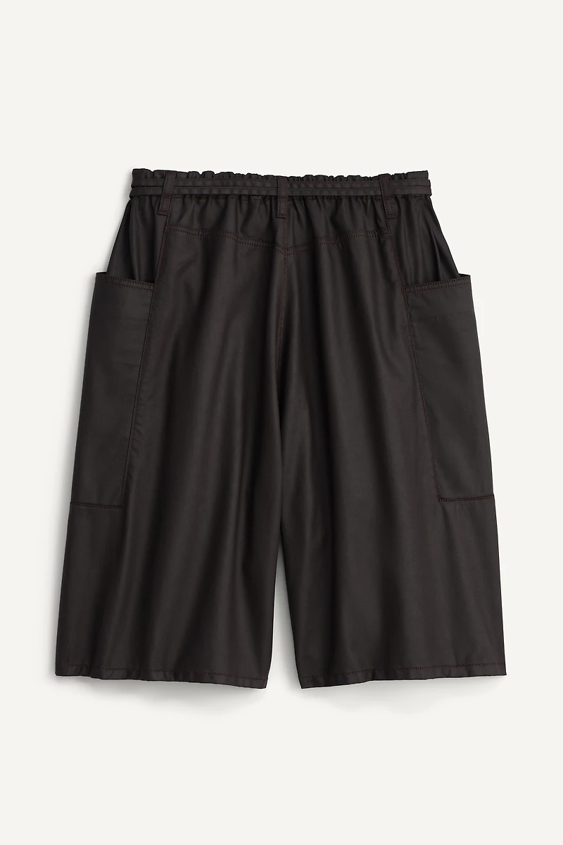 RELAXED FIT WAXED LYOCELL SHORTS