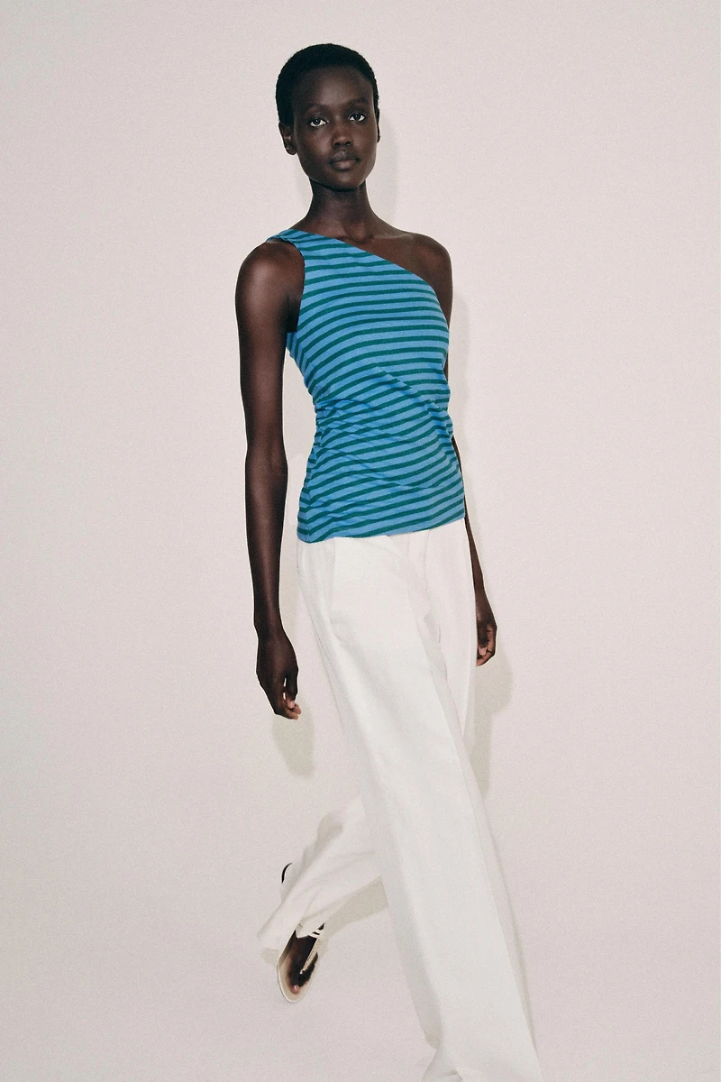 ASYMMETRIC STRIPED TOP