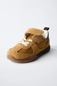 RETRO SNEAKERS