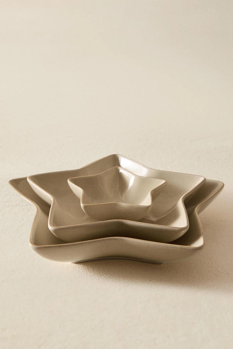 CHRISTMAS STAR STONEWARE PLATE