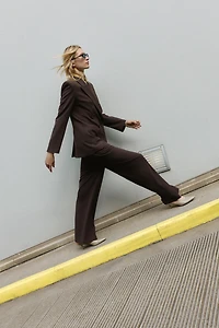 STRAIGHT FIT PLEATED PANTS