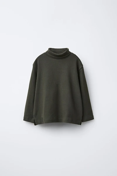 TURTLENECK T-SHIRT