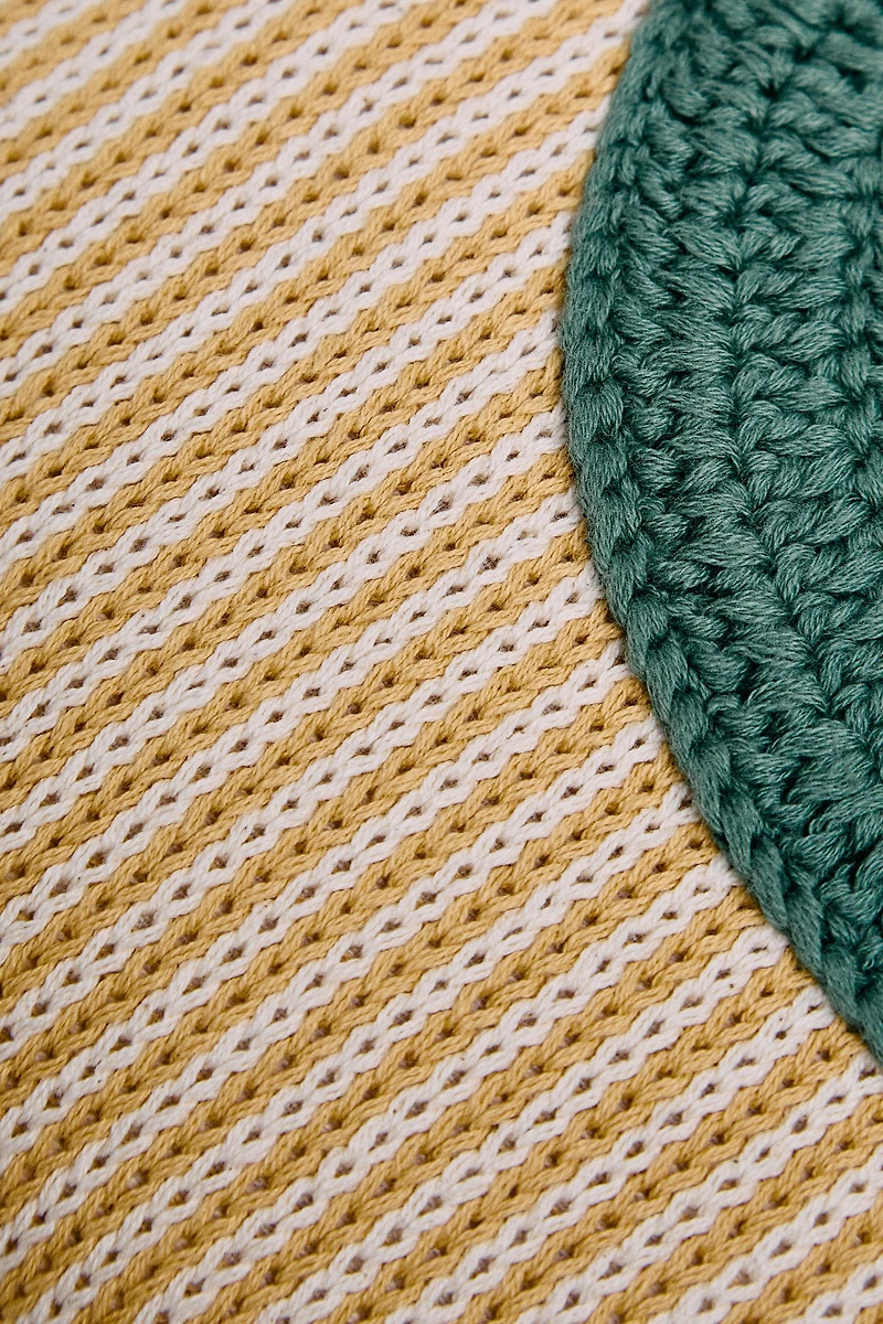 COUSSIN ENFANT BRODERIE LETTRE L