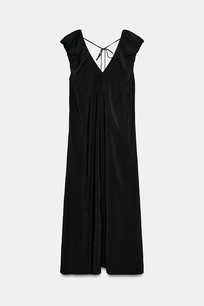 ROBE LONGUE À MANCHES BOUFFANTES