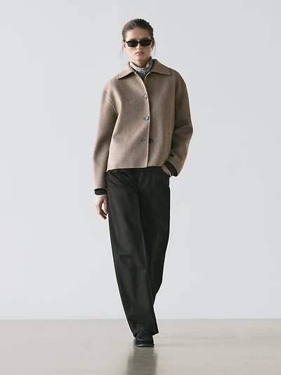 Manteau court laine avec boutons