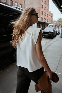 SLEEVELESS TOP WITH DEFINED SHOULDERS