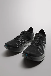 LONG DISTANCE RUNNING SNEAKERS