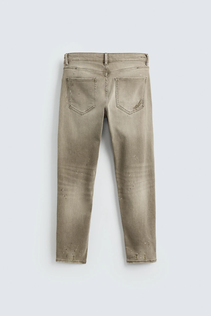 RIPPED SKINNY FIT JEANS