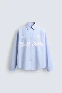 PRINTED TEXT OXFORD BOXY FIT SHIRT