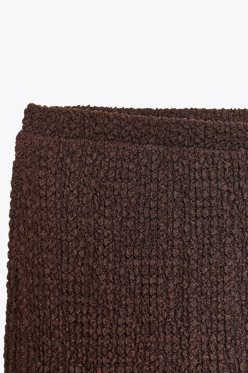 TEXTURED STRAIGHT LEG PANTS