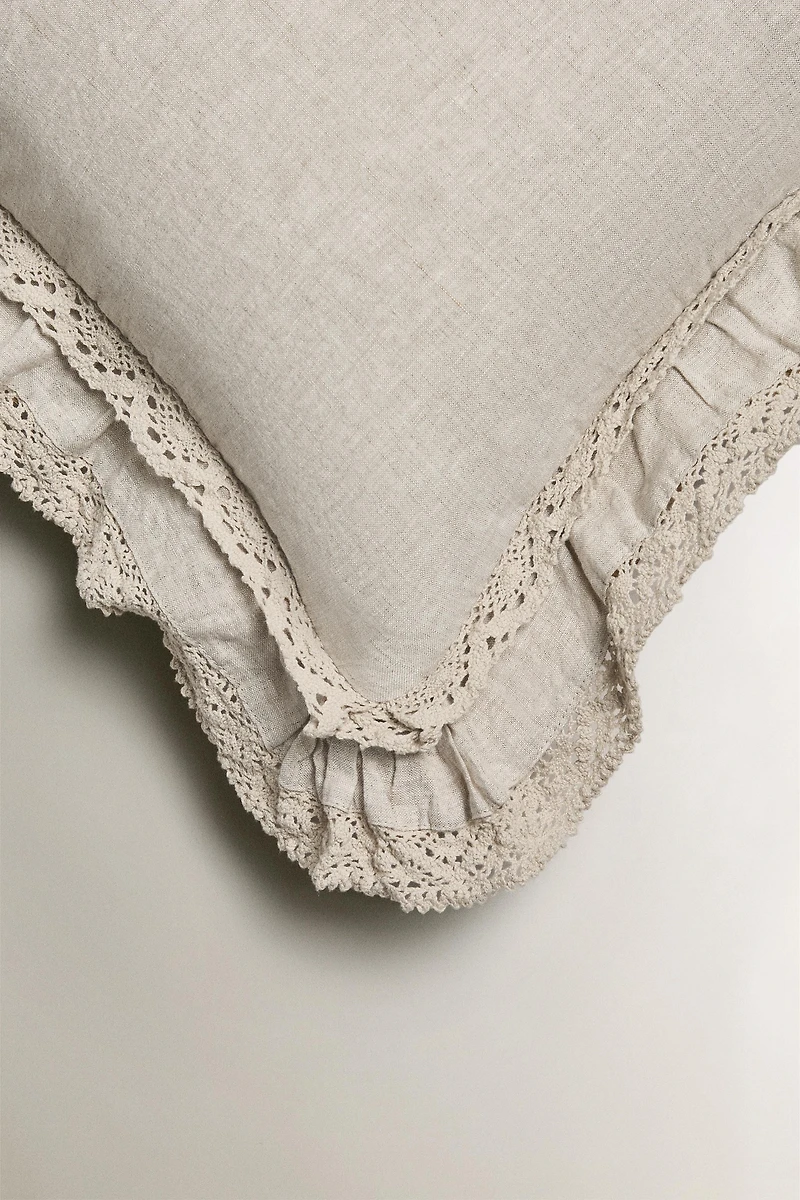 LINEN THROW PILLOW COVER WITH A LACE TRIM