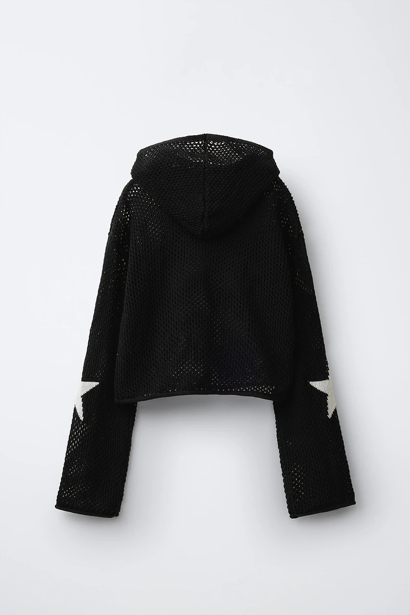 PULL EN MAILLE À CAPUCHE ÉTOILE