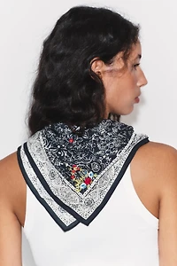 EMBROIDERED FLORAL PRINT BANDANA SCARF