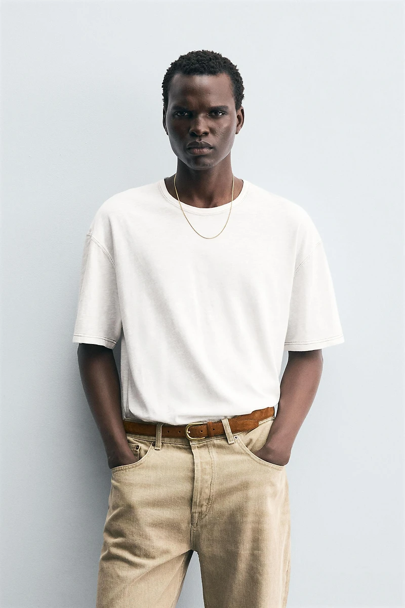CONTRAST TOPSTITCH T-SHIRT