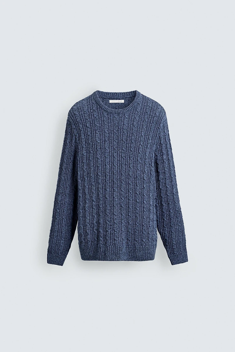 PULL STRUCTURÉ À TORSADES