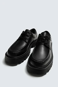 CHUNKY MOC TOE SHOES