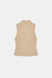 TOP ÉLASTIQUE À BOUTONS