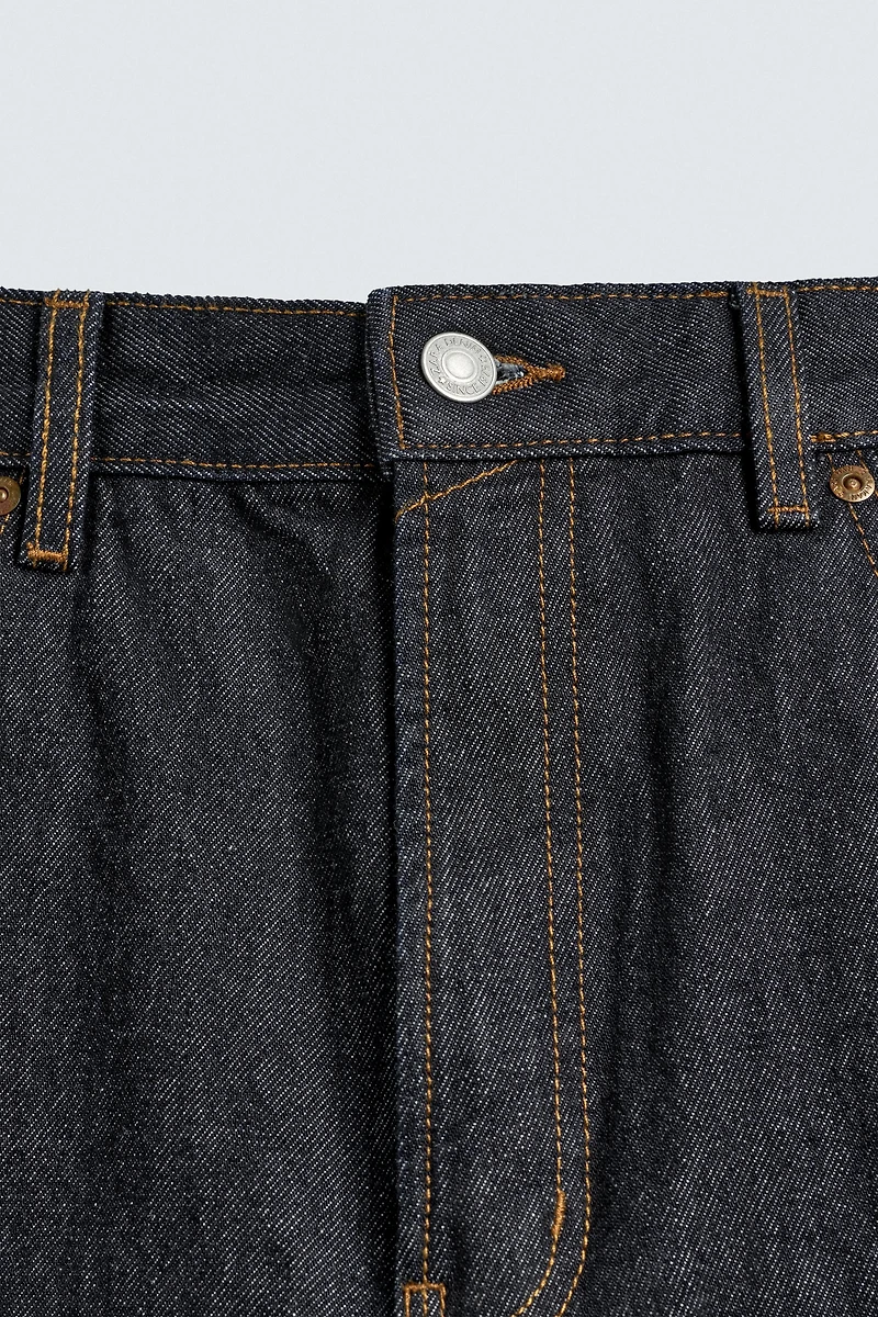 LOOSE FIT JEANS
