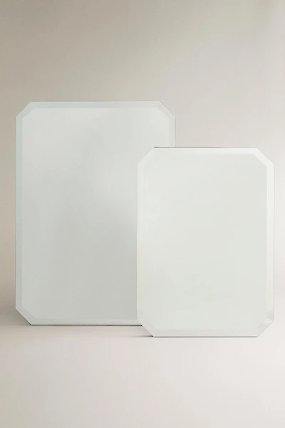RECTANGULAR BEVELED WALL MIRROR