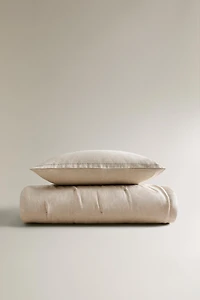 QUILTED DOTTED LINEN QUILT