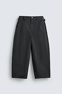 RELAXED FIT PANTS WITH TWISTED SEAM