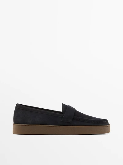 Mocassins en croûte de cuir à semelle caramel