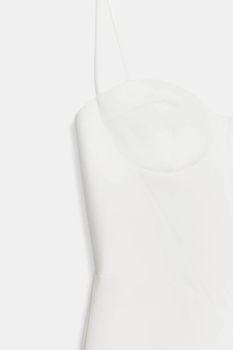 ROBE COURTE À BRETELLES ET POIS