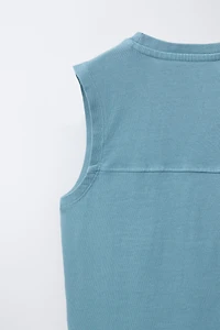 PLAIN SLEEVELESS T-SHIRT