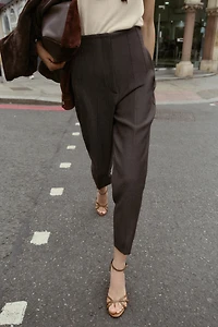 PANTS WITH A HIGH WAIST