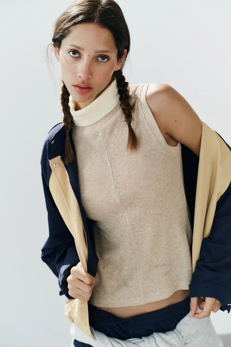 HIGH-NECK MIXED T-SHIRT