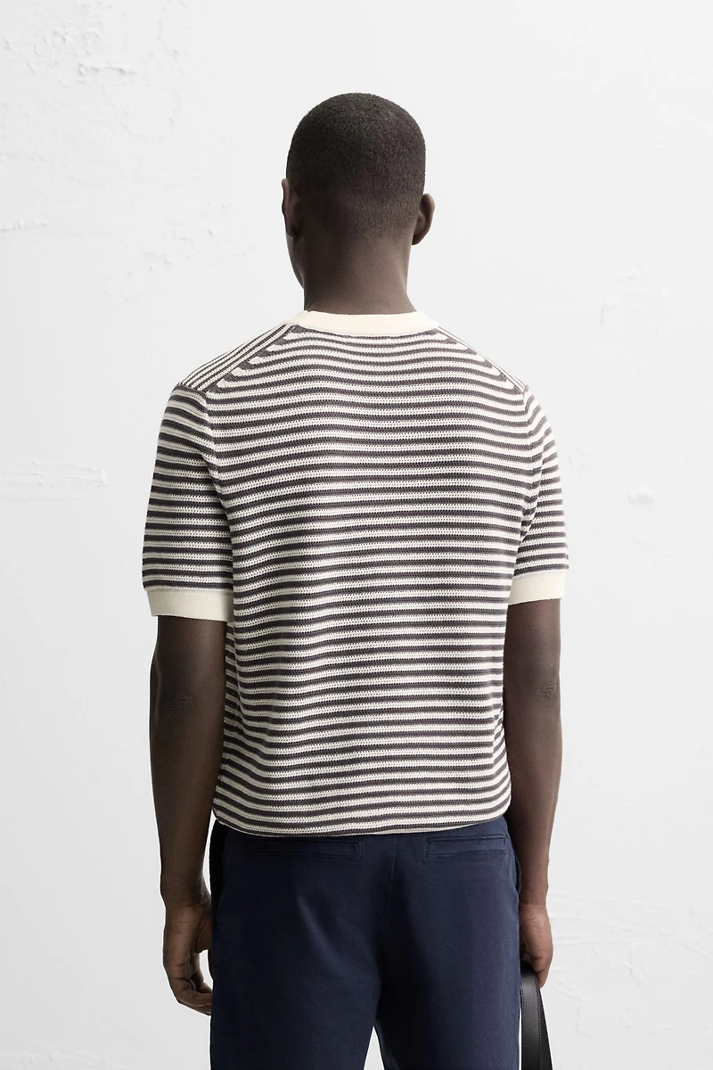 STRIPED OPEN KNIT T-SHIRT