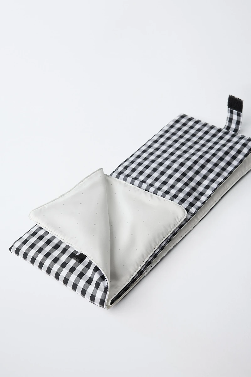 PLAID CHANGING MAT