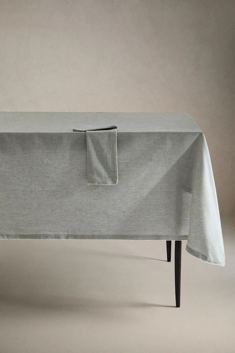 SCALLOPED TABLECLOTH