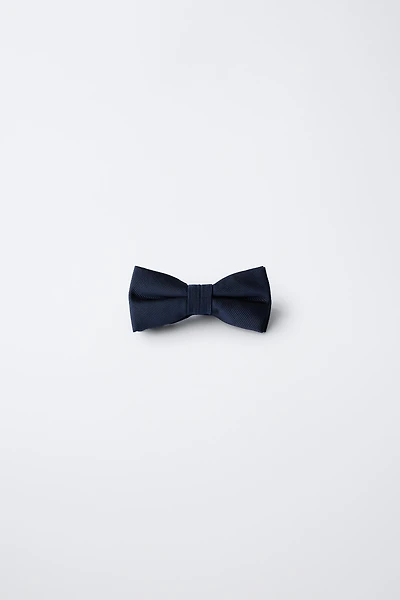 PLAIN BOW TIE