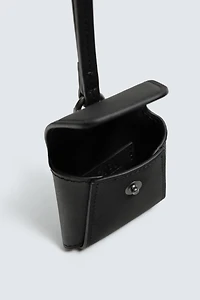 LEATHER HEADPHONE HOLDER WITH PENDANT