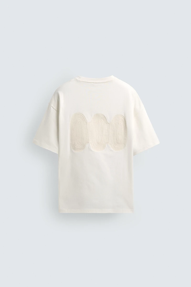 T-SHIRT À INSCRIPTION IMPRIMÉE ET BRODÉE