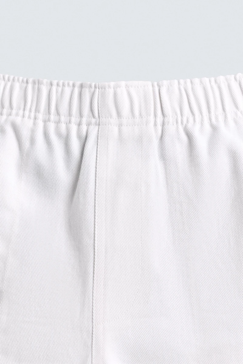 RELAXED FIT TEXTURED SHORTS